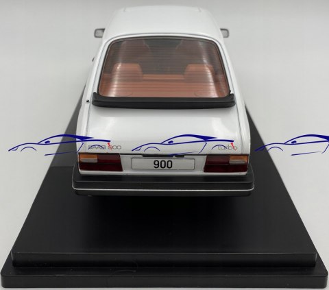 Saab 900 Turbo 1981 Blanche - MCG 1/18 - Métal - Collection Neuve